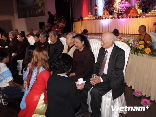 Vietnam Buddhist Association in the Czech Republic holds the Buddhist Parents Day festival 